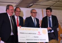 Carlos Mazón asiste a la gala benéfica a beneficio de Cáritas, organizada por el Rotary Club Elche