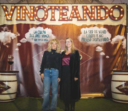 Alicante estrena Vinoteando, la feria que difunde la cultura del vino con bodegas de España