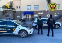 Detenidos en Guadalest tres hombres por estafar a turistas con falsas colectas solidarias