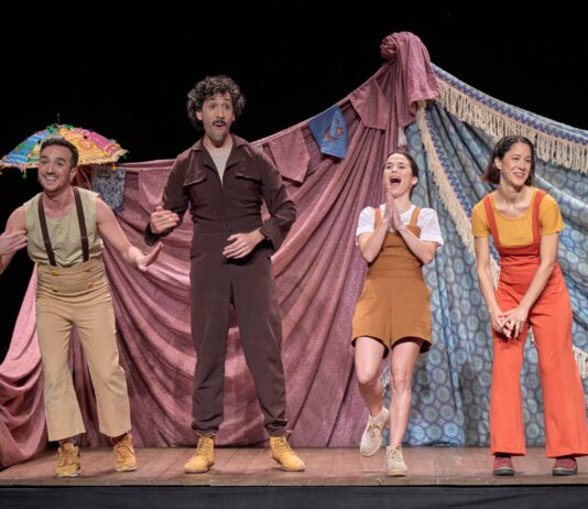 El Teatre Arniches arranca el año con una versión accesible y festiva de Shakespeare