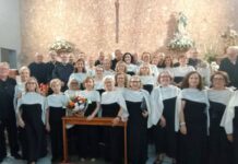 San Bartolomé celebró la misa a su Patrón con la Coral Tabaquera
