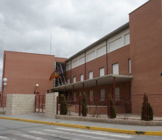 El IES de El Pinós se incorpora a Escuelas Embajadoras de la UE
