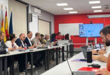 El litoral de Alicante sigue en alerta naranja por lluvias, que se prolongará el sábado en el norte de la provincia
